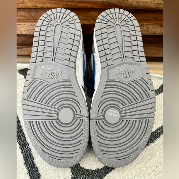 Nike Jordan 1 Retro High OG True Blue Men’s Kids’ 3.5/ Women’s 5 - Picture 4 of 4